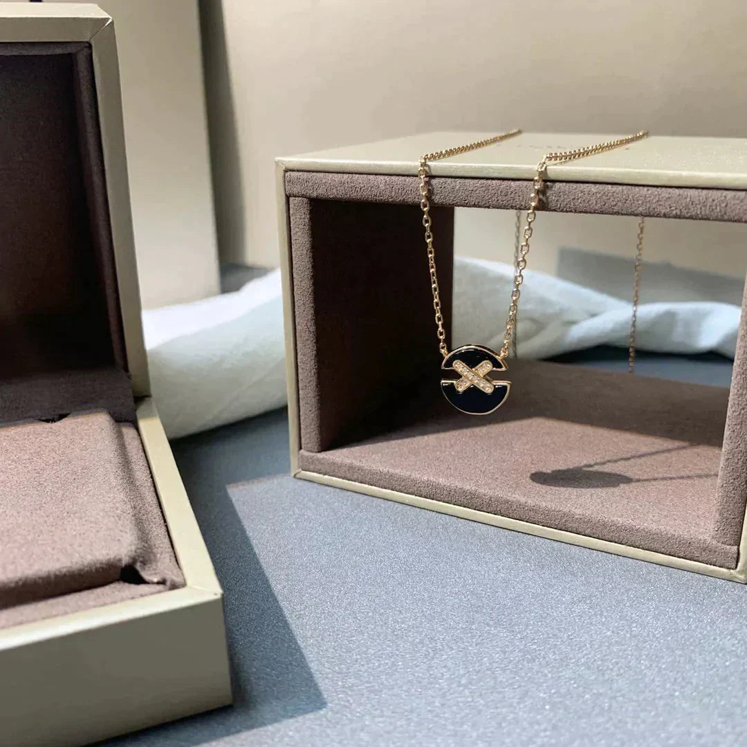 [Charm Aries Jewelry]JEUX DE ROSE GOLD DIAMOND NECKLACE