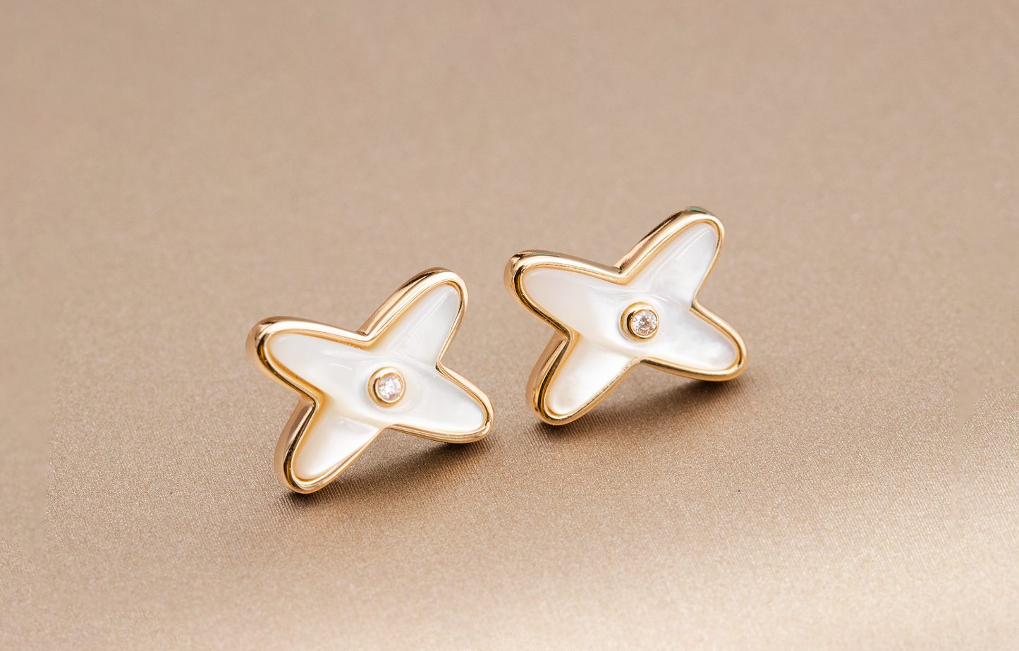 [Charm Aries Jewelry]JEUX DE WHITE MOP PINK GOLD DIAMOND EARRINGS