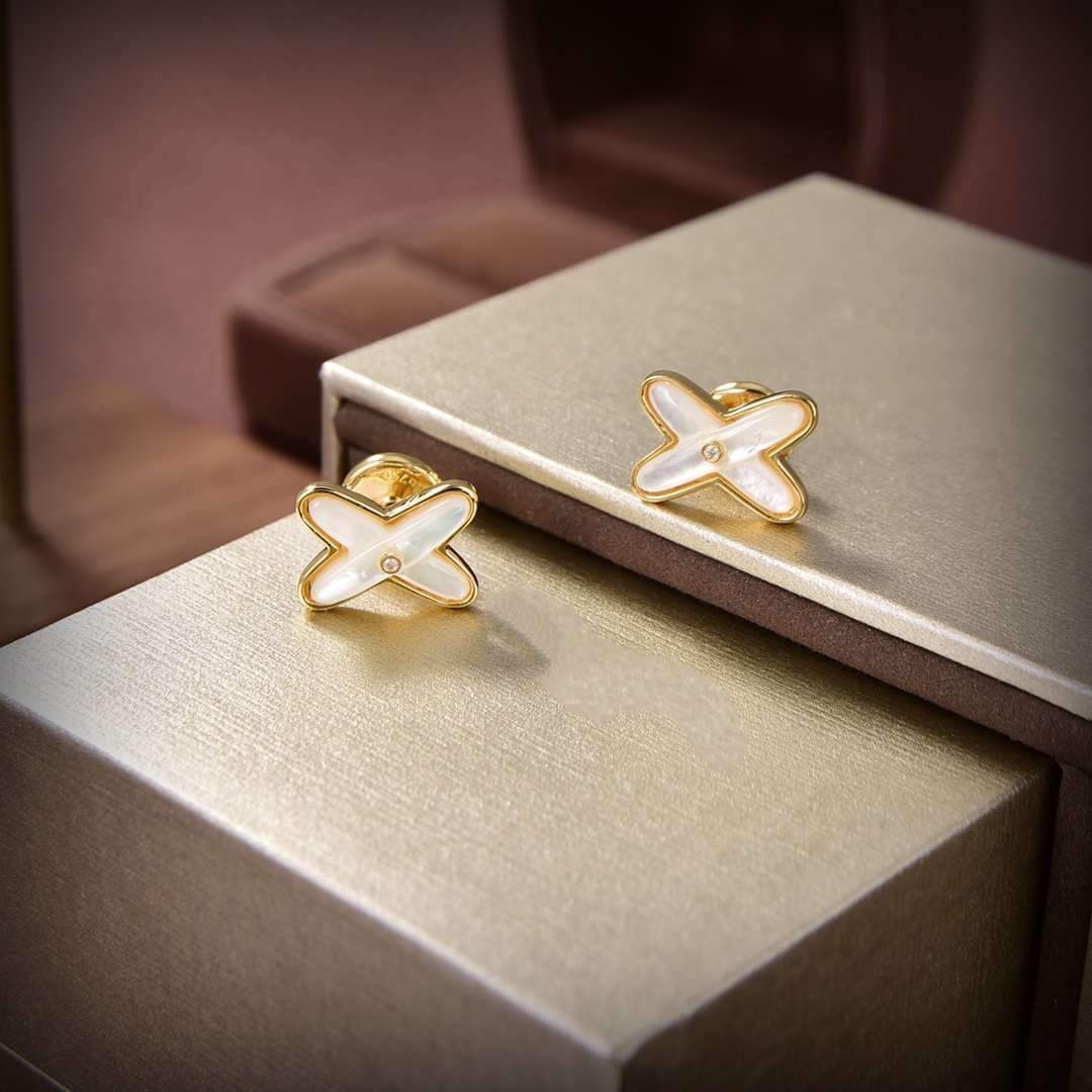 [Charm Aries Jewelry]JEUX DE WHITE MOP GOLD DIAMOND EARRINGS