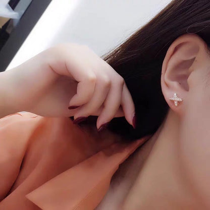 [Charm Aries Jewelry]JEUX DE GOLD DIAMOND EARRINGS