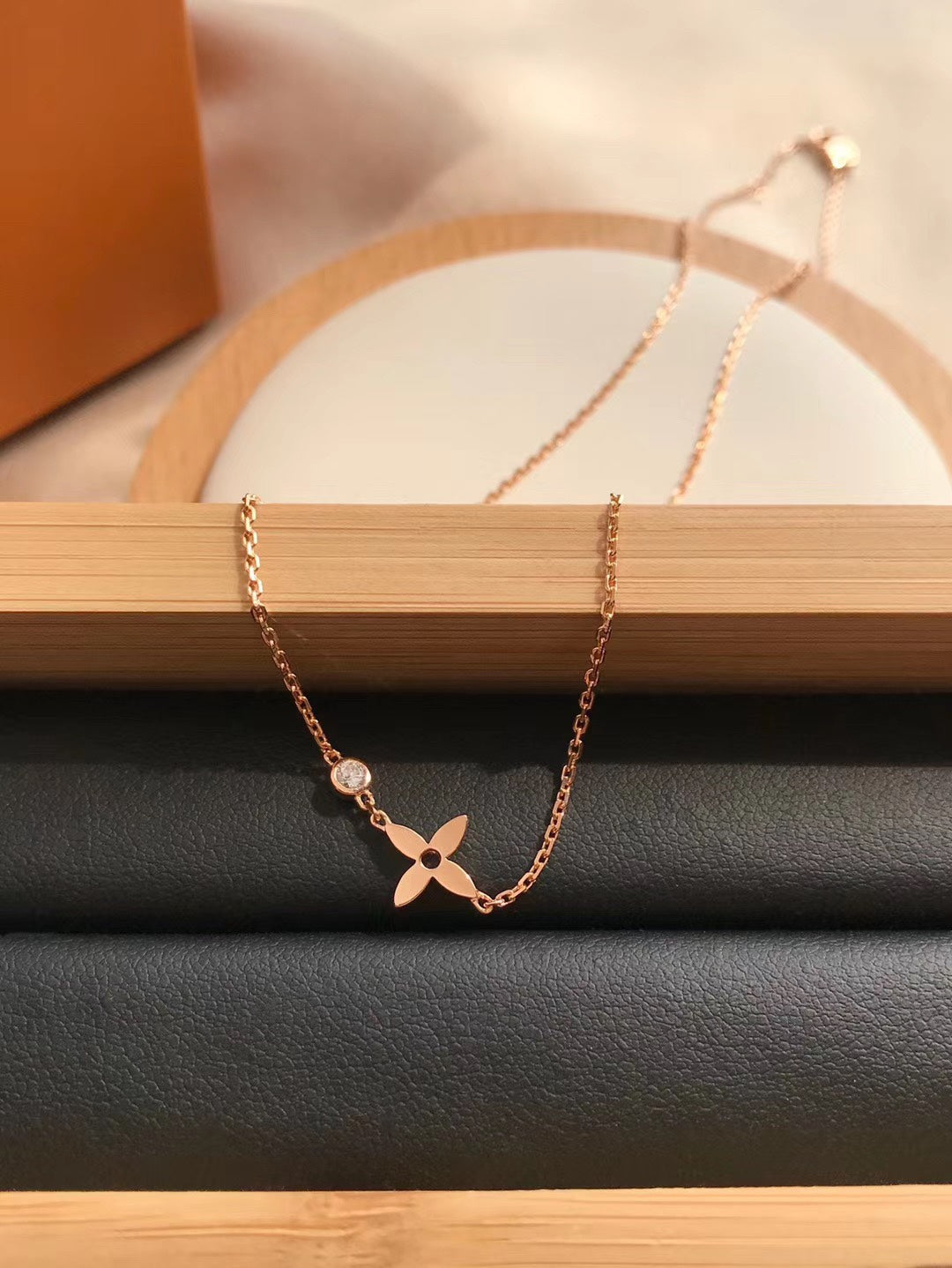 [Charm Aries Jewelry]BLOSSOM PENDANT PINK GOLD AND DIAMOND