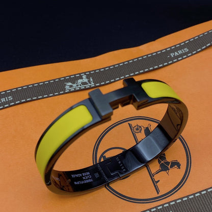 [Charm Aries Jewelry]CLIC HM SO BLACK YELLOW BRACELET