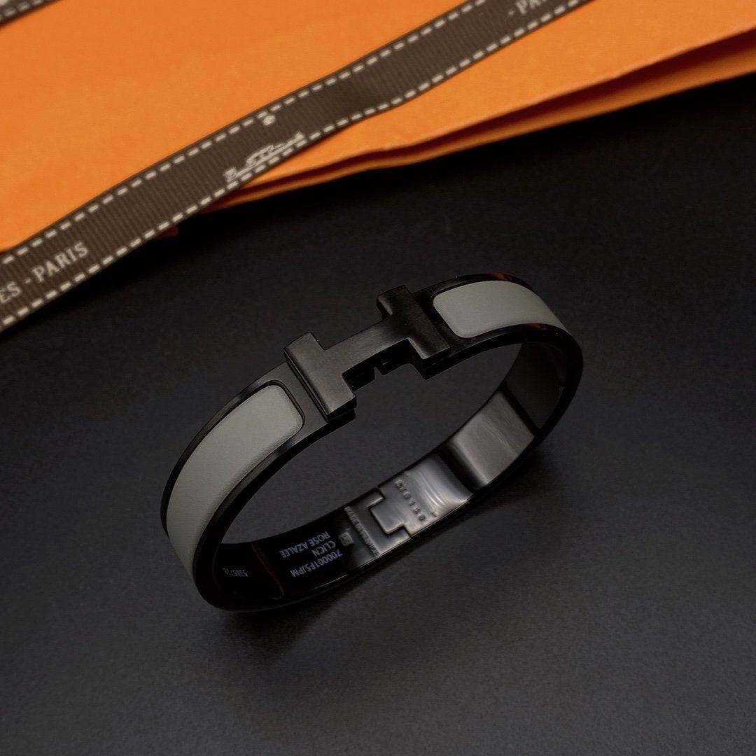 [Charm Aries Jewelry]CLIC HM SO BLACK GREY BRACELET