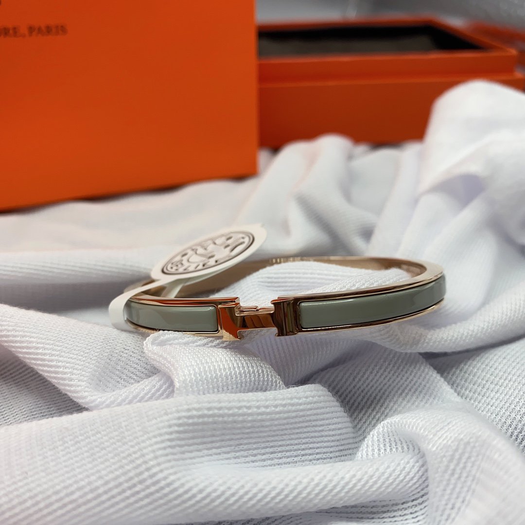 [Charm Aries Jewelry]CLASSIC HM CLIC GREEN 8MM ENAMEL BRACELET