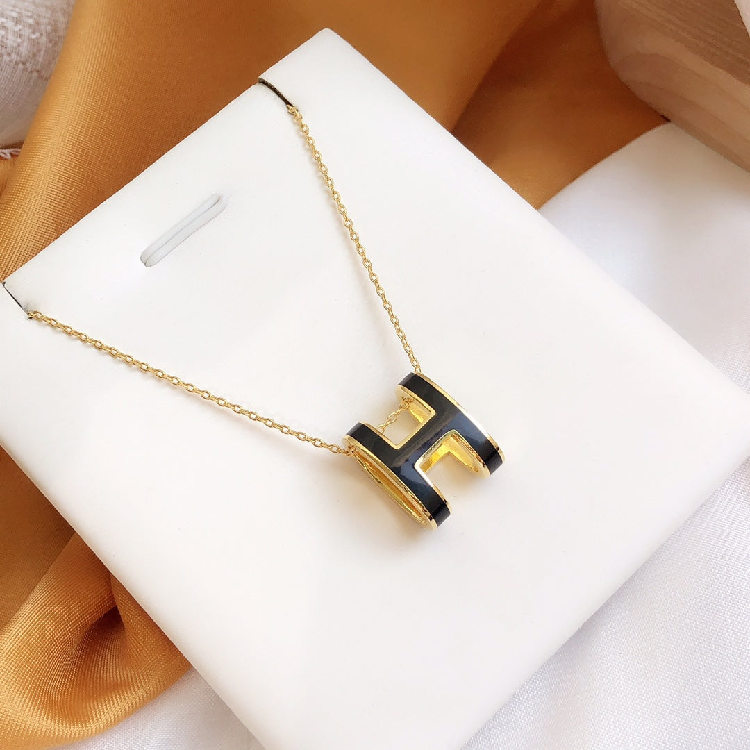 [Charm Aries Jewelry]HM CLIC BLACK ENAMEL GOLD NECKLACE