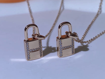 [Charm Aries Jewelry]HM ADVANCED NICHE LOCK HEAD NECKLACE DIAMONDS