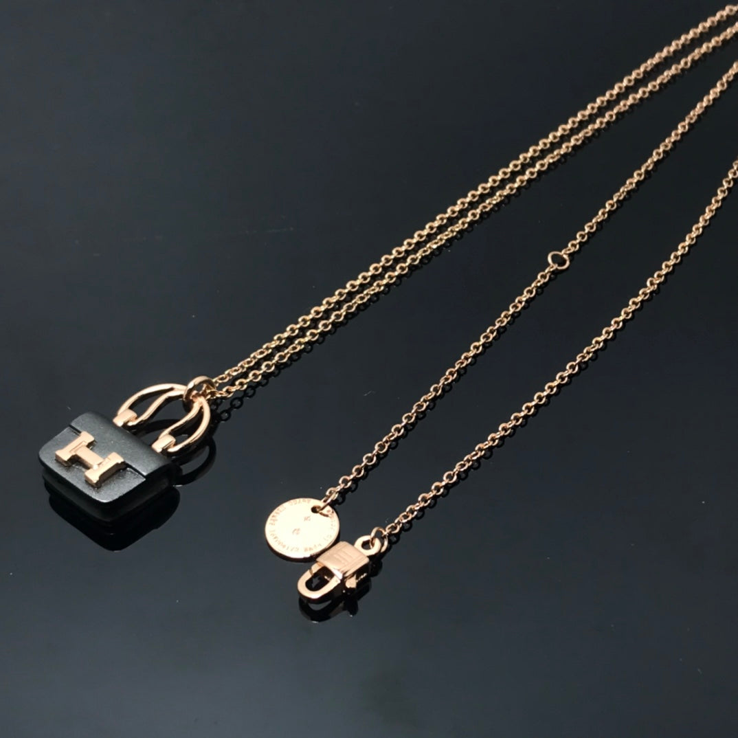 [Charm Aries Jewelry]WOMEN'S HM AMULETTES CONSTANCE PENDANT NECKLACE