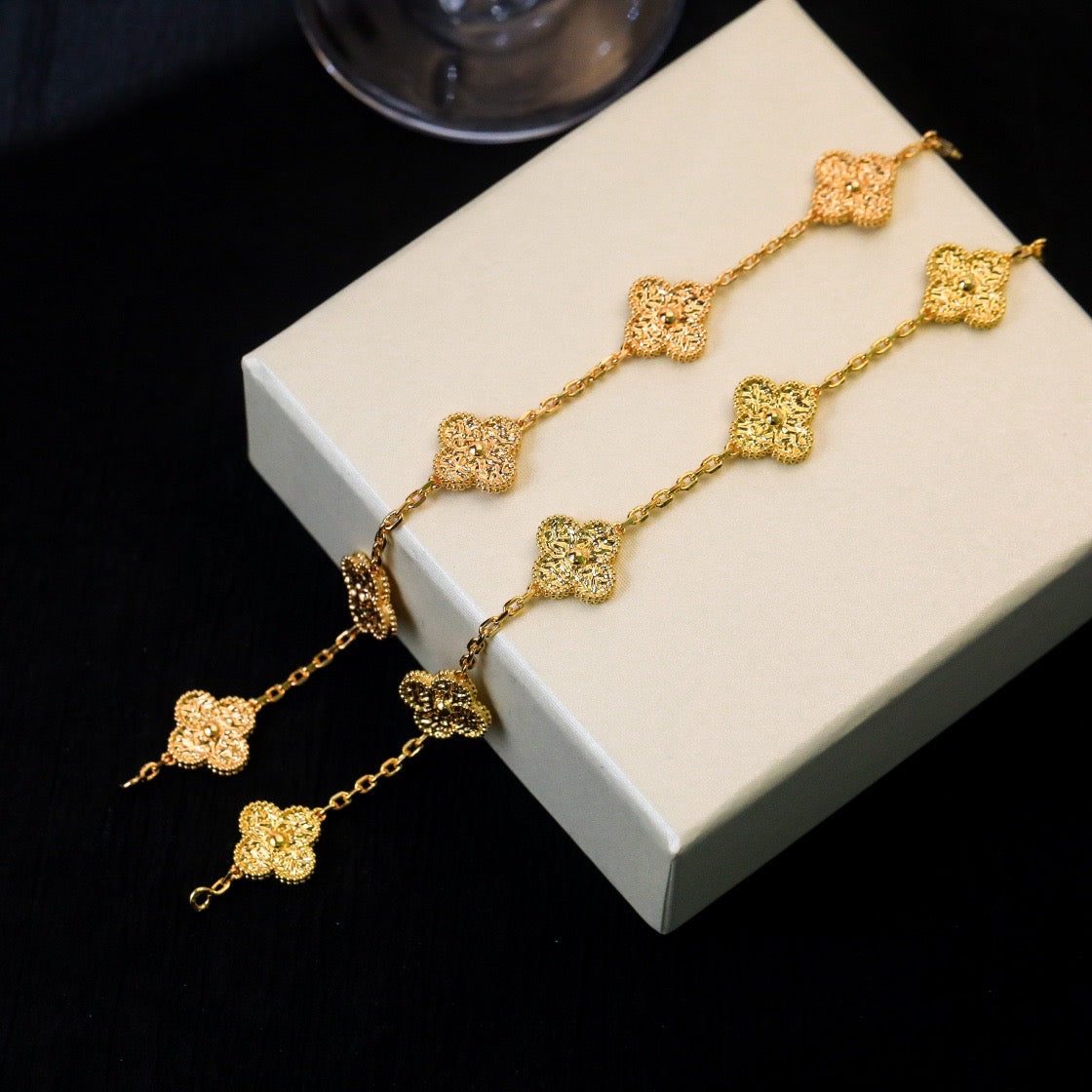 [Charm Aries Jewelry]CLOVER 5 MOTIFS BRONZING BRACELET