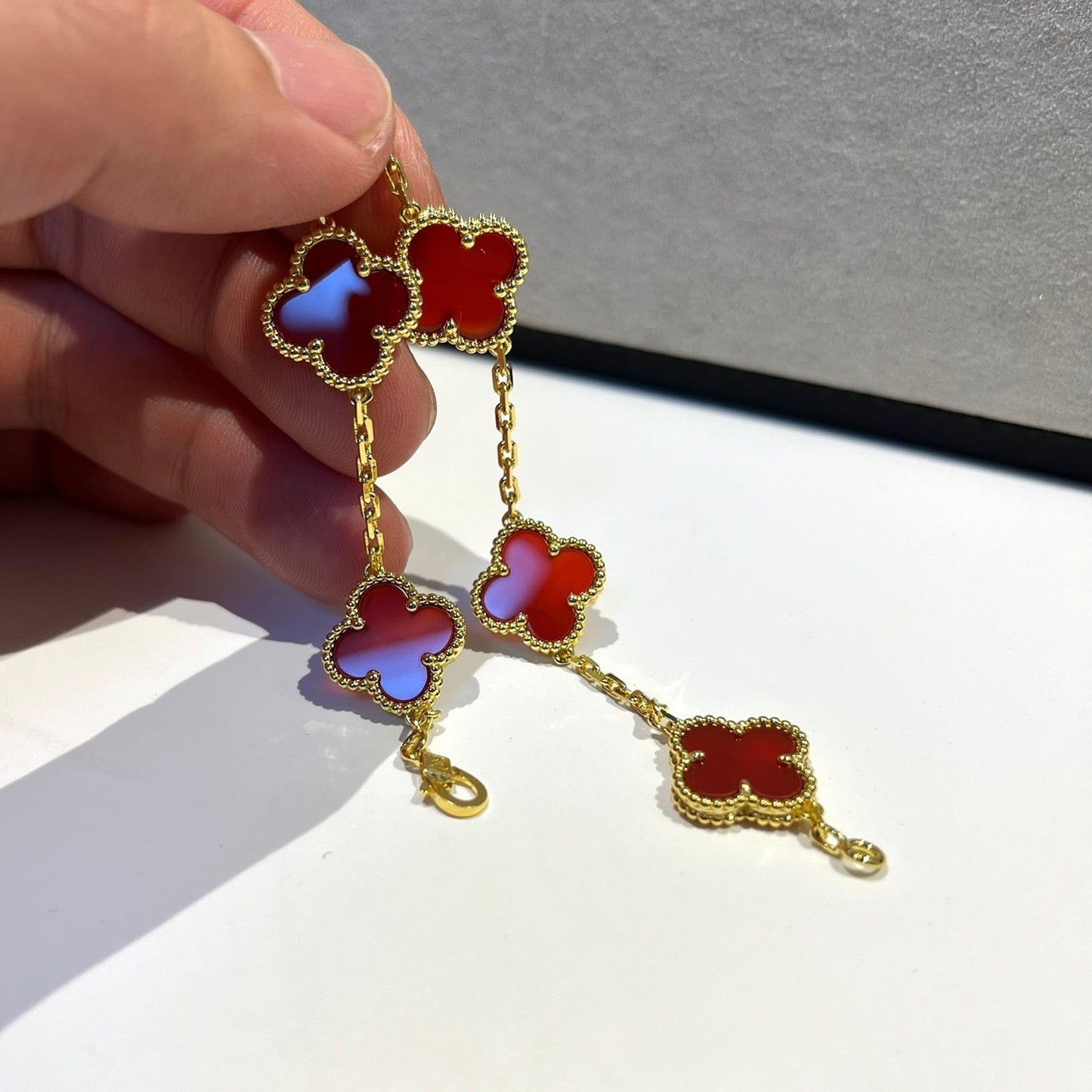[Charm Aries Jewelry]CLOVER 5 MOTIFS RED AGATE  BRACELET