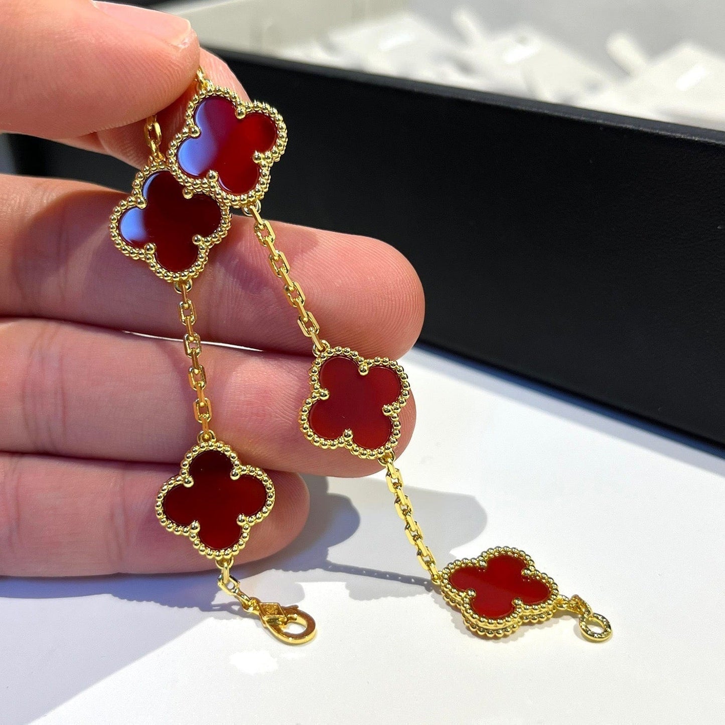 [Charm Aries Jewelry]CLOVER 5 MOTIFS RED AGATE  BRACELET