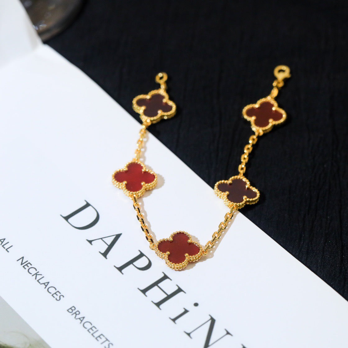 [Charm Aries Jewelry]CLOVER 5 MOTIFS RED AGATE  BRACELET