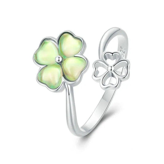 White Gold Plated Lucky Four-Leaf Charm Aries Ring