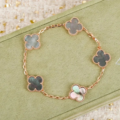 [Charm Aries Jewelry]CLOVER 5 MOTIF GRAY MOP  BRACELET