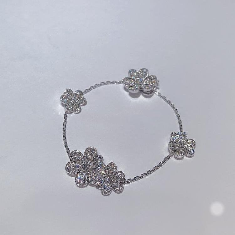 [Charm Aries Jewelry]FRIVOLE SILVER 5 FLOWERS BRACELET