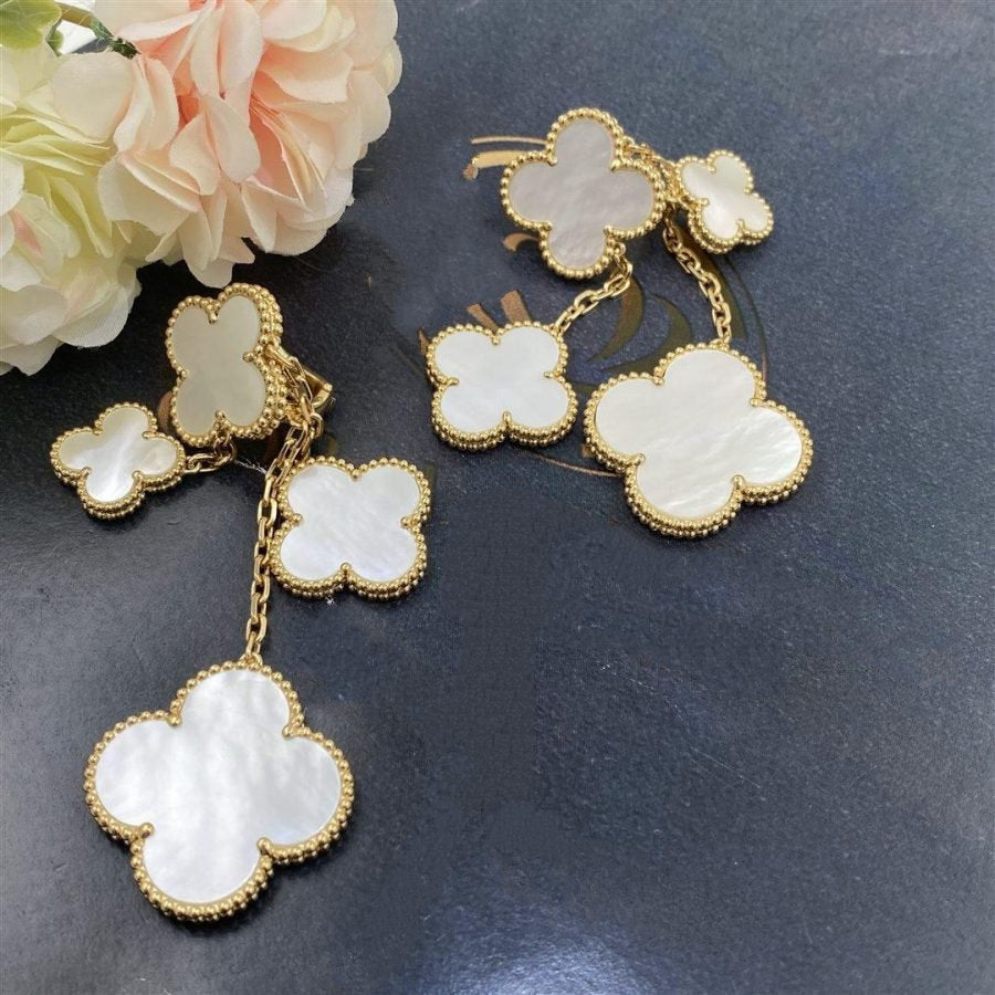 [Charm Aries Jewelry]CLOVER EARRINGS WHITE MOP 4 MOTIFS GOLD