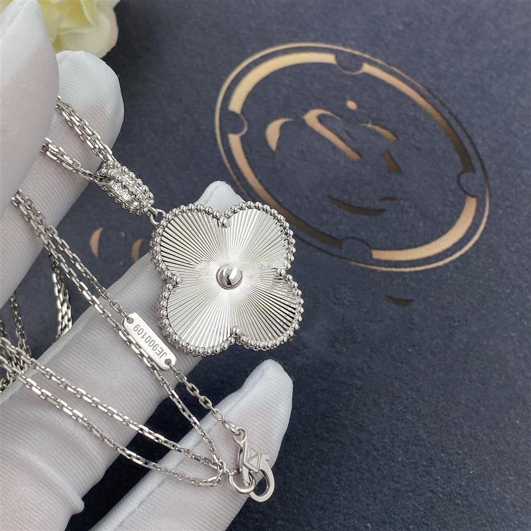 [Charm Aries Jewelry]CLOVER 25MM SILVER BIG CLOVER NECKLACE