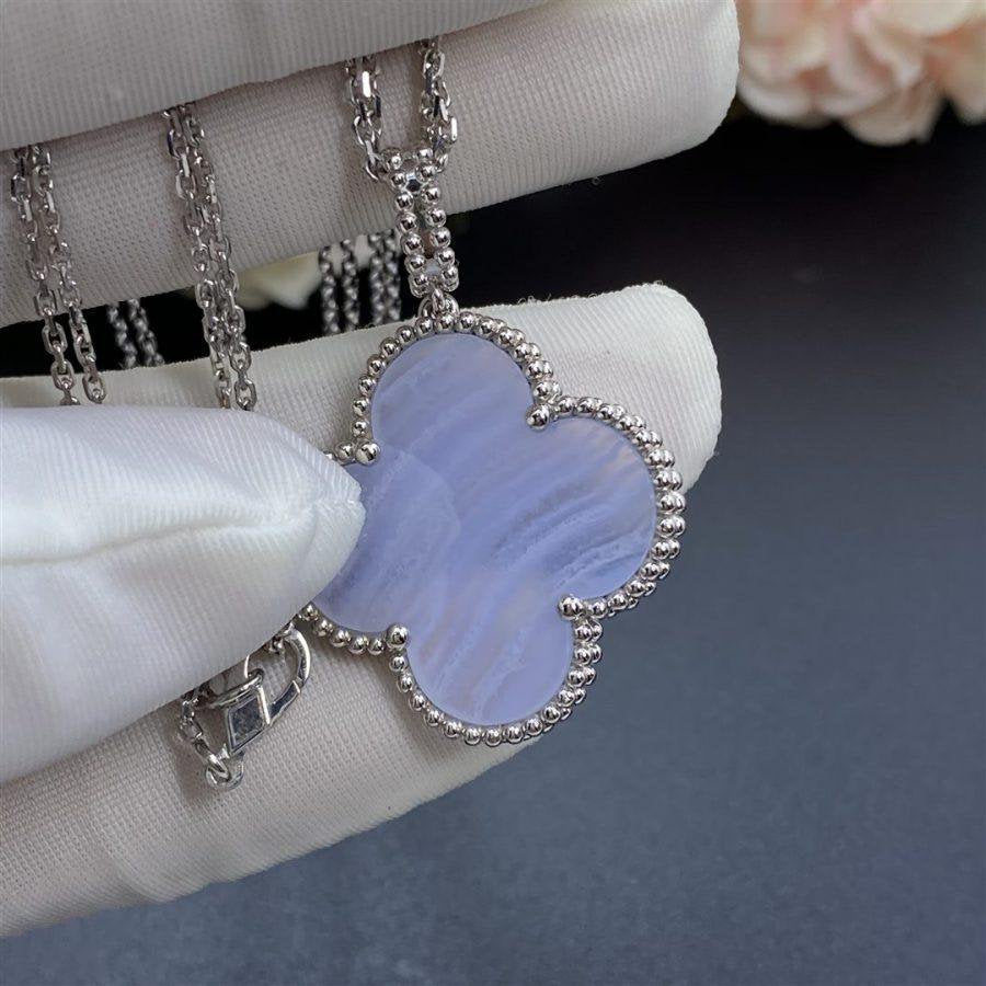 [Charm Aries Jewelry]CLOVER SILVER CHALCEDONY BIG CLOVER NECKLACE