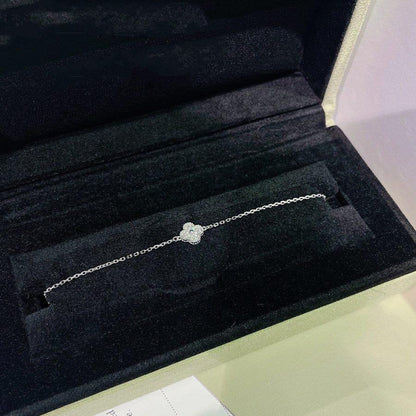 [Charm Aries Jewelry]CLOVER  SINGLE FLOWER BRACELET SILVER