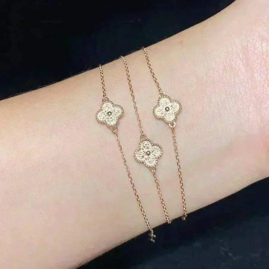 [Charm Aries Jewelry]CLOVER SINGLE FLOWER BRACELET