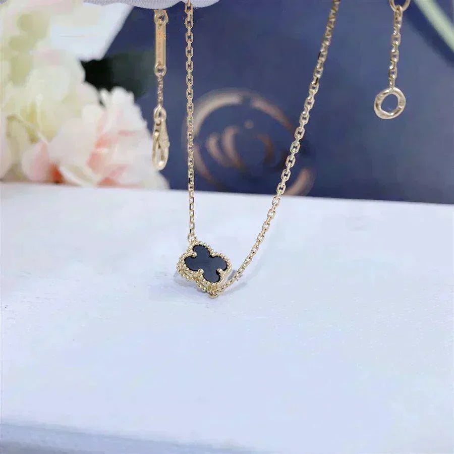 [Charm Aries Jewelry]CLOVER ONYX SINGLE FLOWER BRACELET