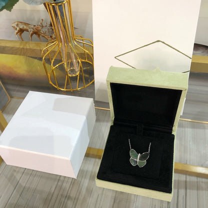 [Charm Aries Jewelry]LARGE BUTTERFLY SILVER PENDANT DIAMOND NECKLACE