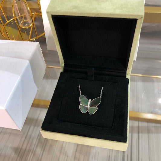 [Charm Aries Jewelry]LARGE BUTTERFLY SILVER PENDANT DIAMOND NECKLACE