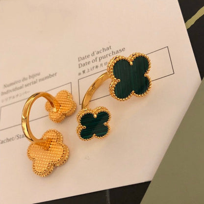 [Charm Aries Jewelry]CLOVER BETWEEN THE FINGER RING