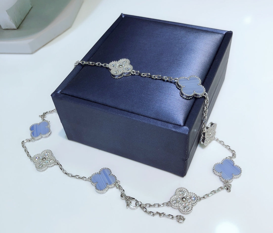 [Charm Aries Jewelry]CLOVER 10 MOTIFS CHALCEDONY DIAMONDS SILVER NECKLACE