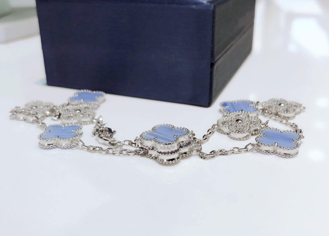 [Charm Aries Jewelry]CLOVER 10 MOTIFS CHALCEDONY DIAMONDS SILVER NECKLACE