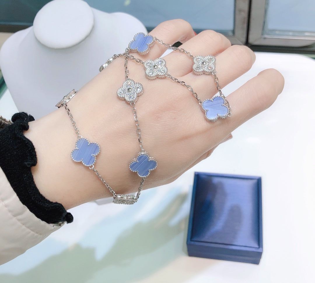 [Charm Aries Jewelry]CLOVER 10 MOTIFS CHALCEDONY DIAMONDS SILVER NECKLACE