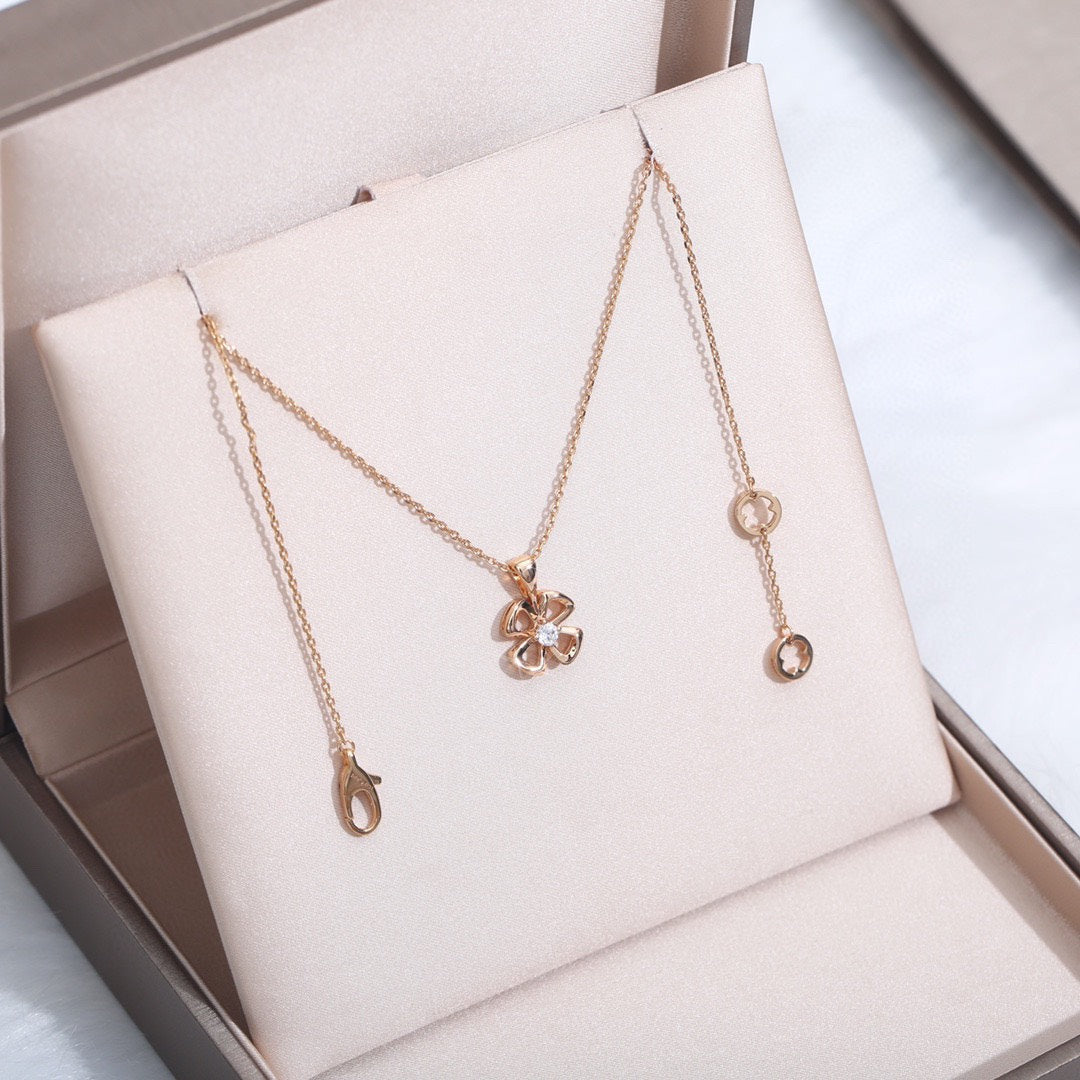 [Charm Aries Jewelry]FIOREVER NECKLACE DIAMOND CENTER
