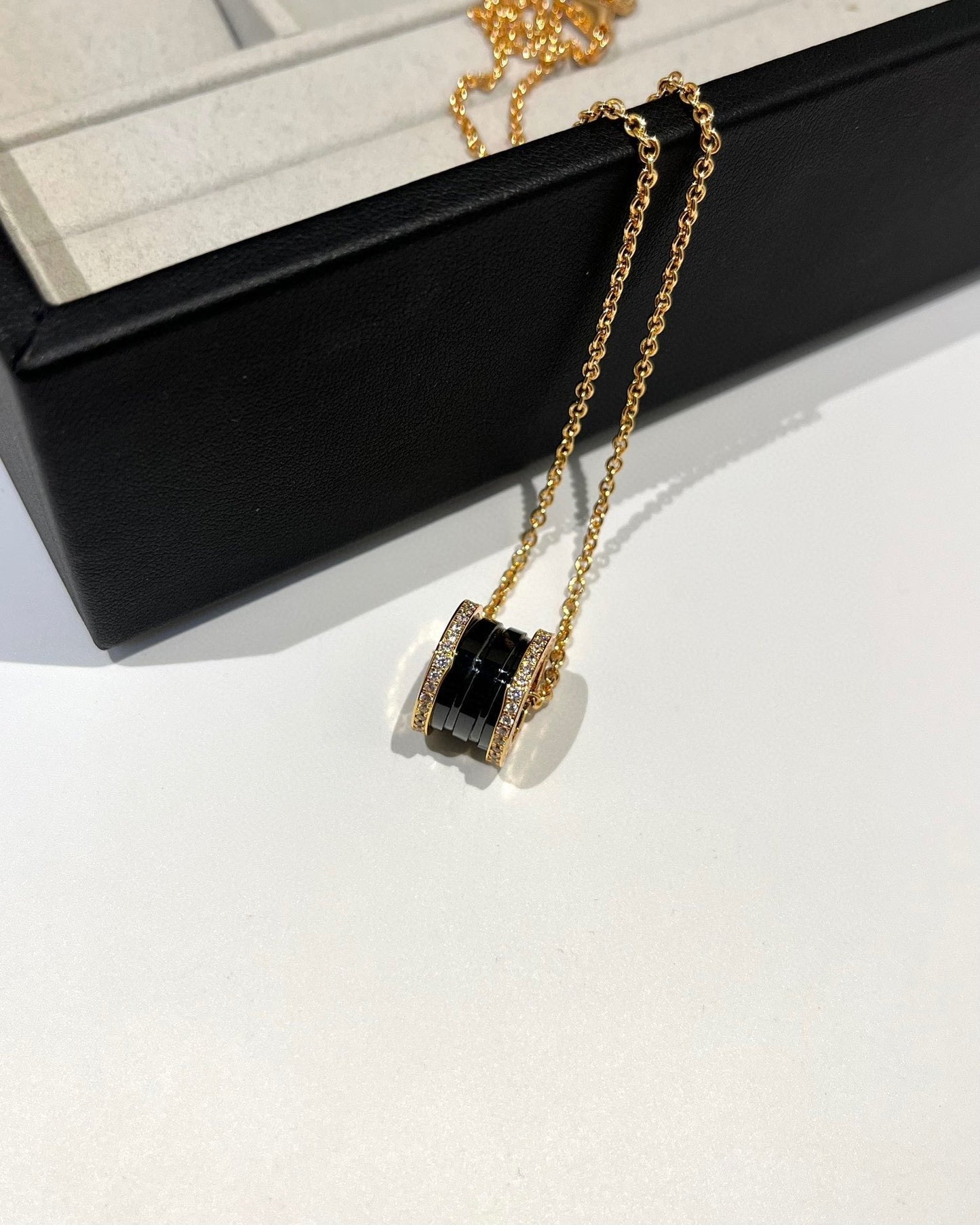 [Charm Aries Jewelry]ZERO 1 BLACK CERAMIC DIAMOND PINK GOLD NECKLACE